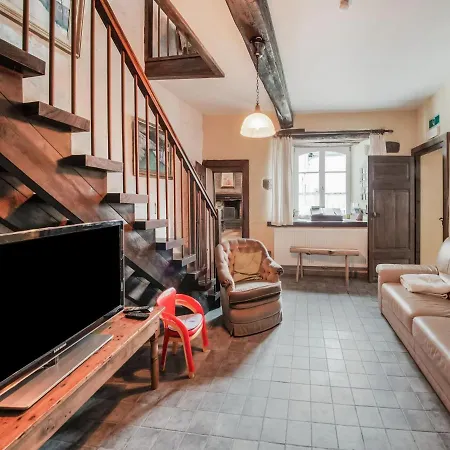 Heritage Holiday Home In Gouvy With Fenced Garden Hébergement de vacances *